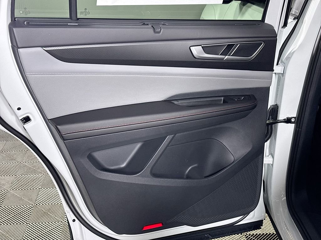 New 2026 Volkswagen Atlas Peak Edition image 19