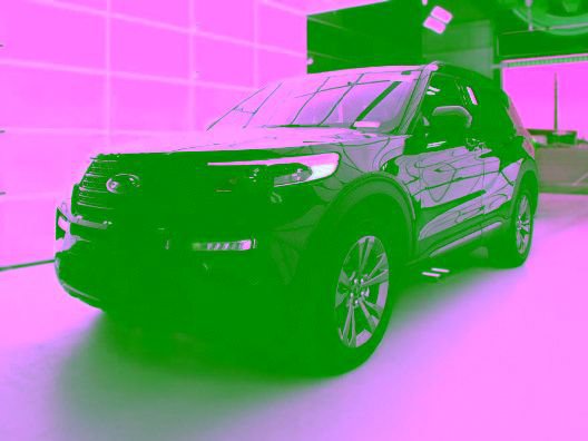Used 2022 Ford Explorer XLT w/ Equipment Group 202A AWD/4WD image 6