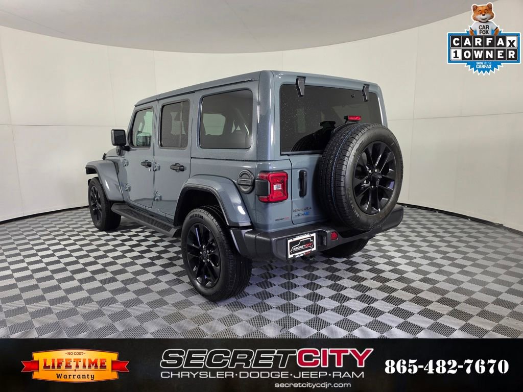 Used 2025 Jeep Wrangler Sahara 4xe image 5