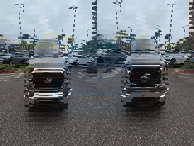 Used 2023 Ford F150 XLT image 3