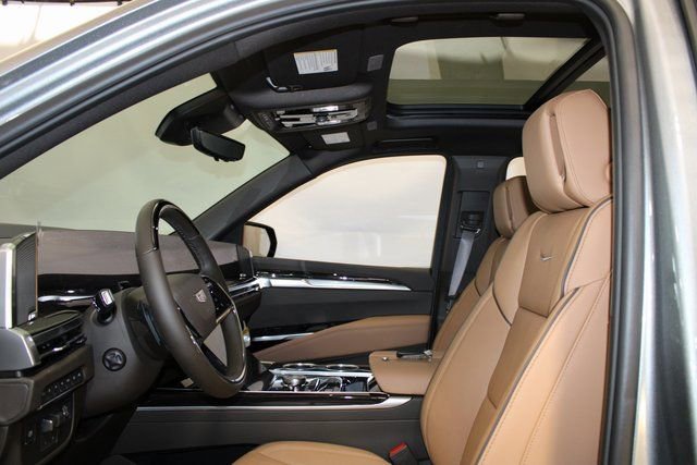 New 2026 Cadillac Escalade ESV Luxury w/ Touring Package image 6