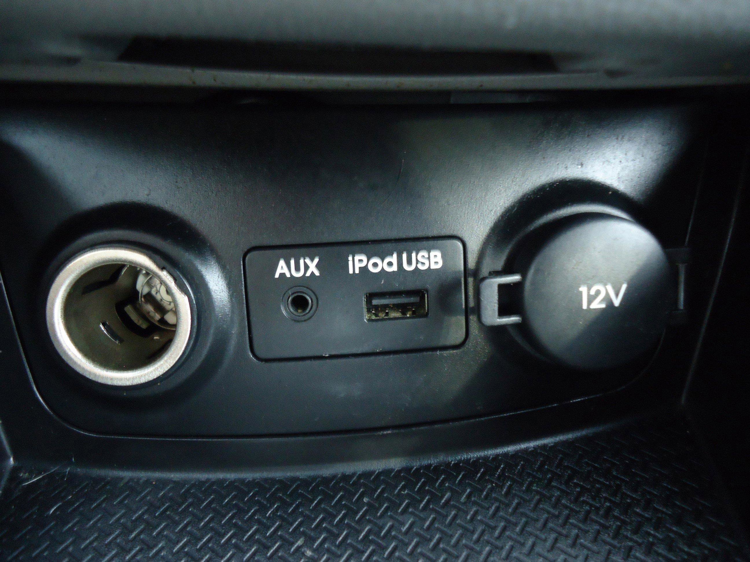Used 2010 Hyundai Elantra GLS FWD image 17