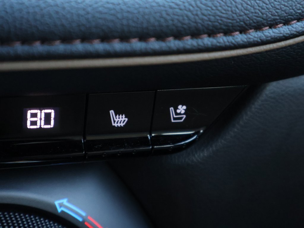 Used 2020 Chevrolet Blazer Premier w/ LPO, Black Grille Bar Package image 24