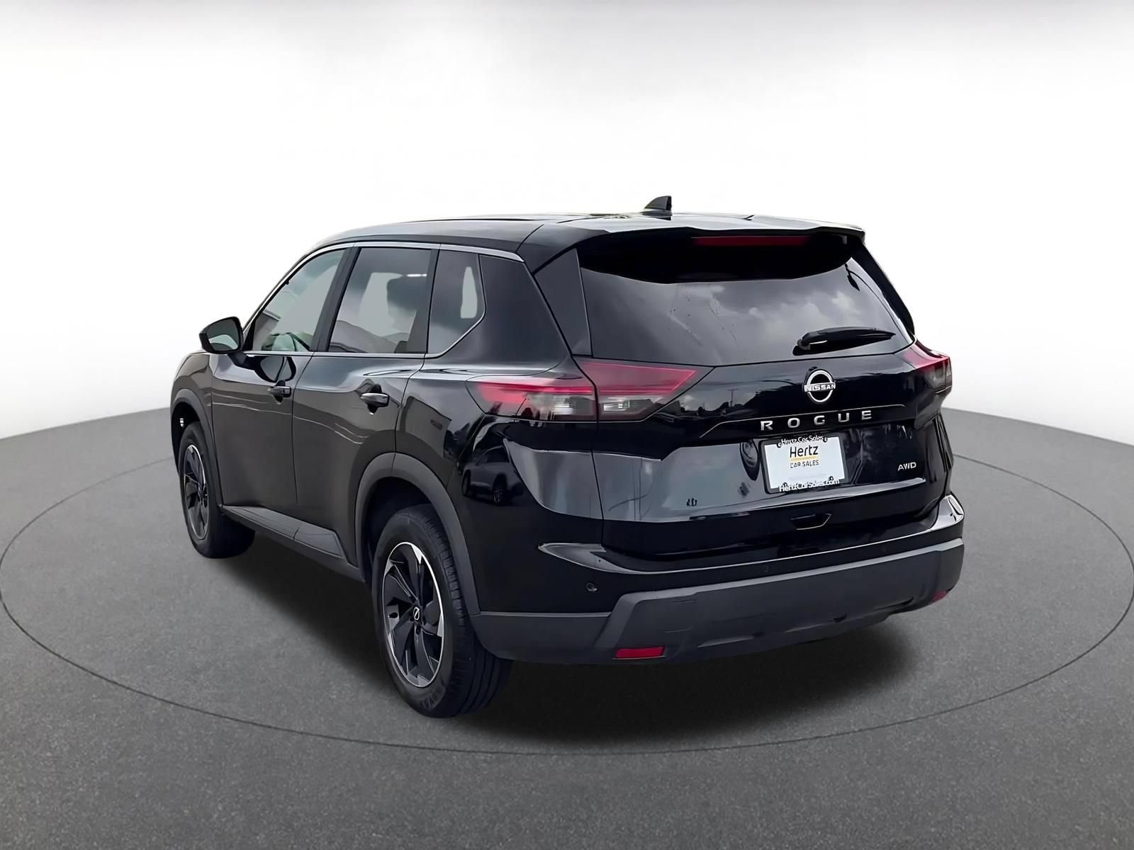 Used 2025 Nissan Rogue SV AWD/4WD image 9
