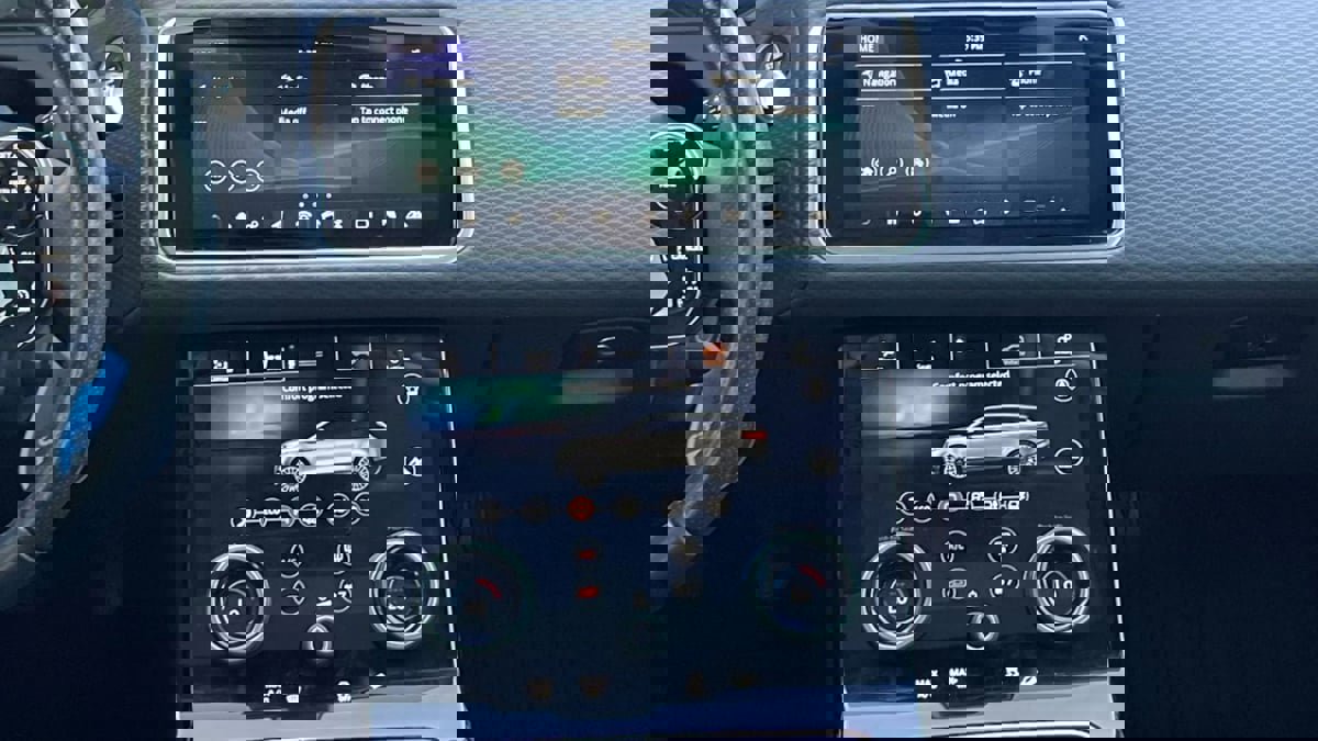 Used 2019 Land Rover Range Rover Velar S image 34