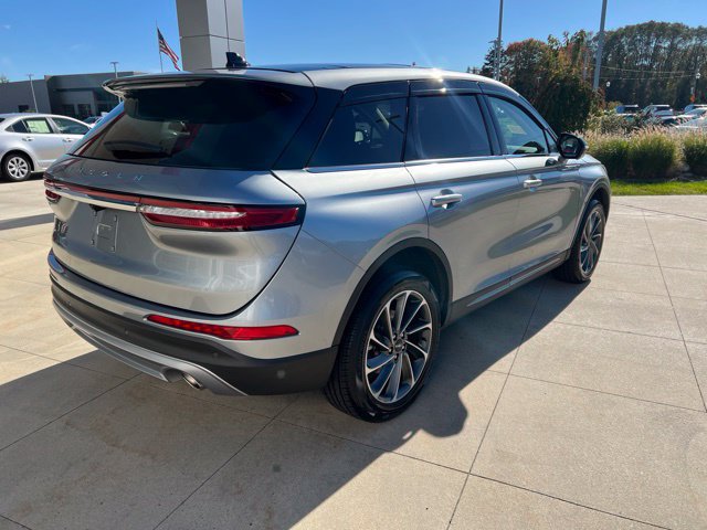 Used 2024 Lincoln Corsair AWD w/ Equipment Group 101A image 9