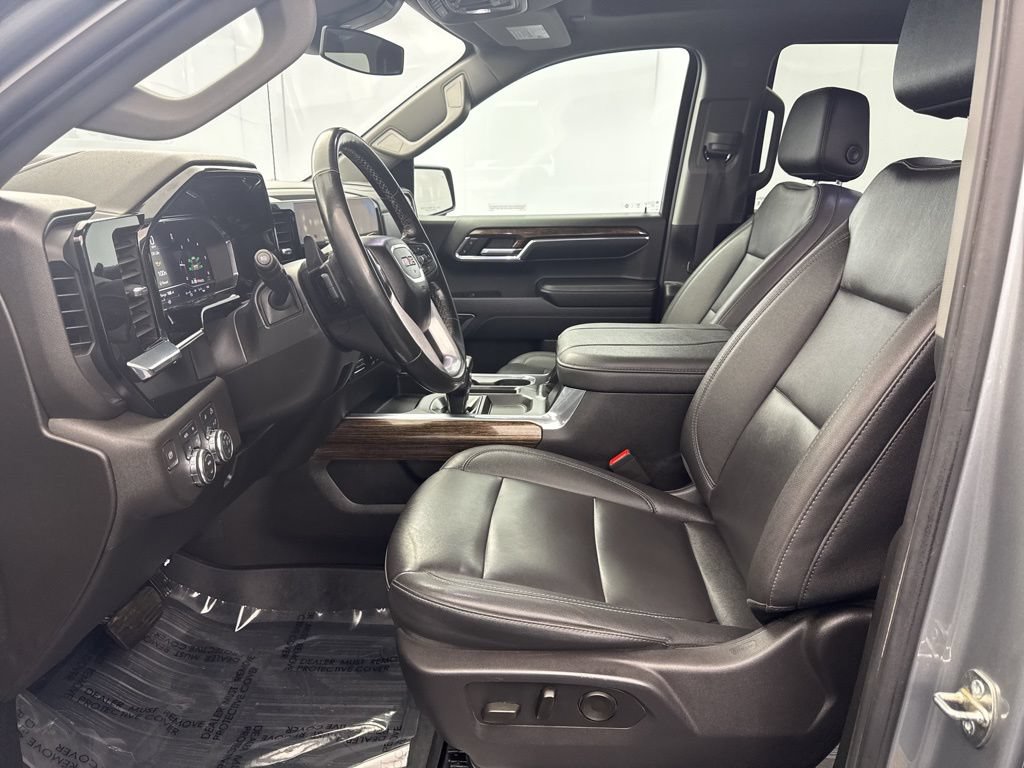 Used 2024 GMC Sierra 1500 Elevation w/ Elevation Premium Package AWD/4WD image 12