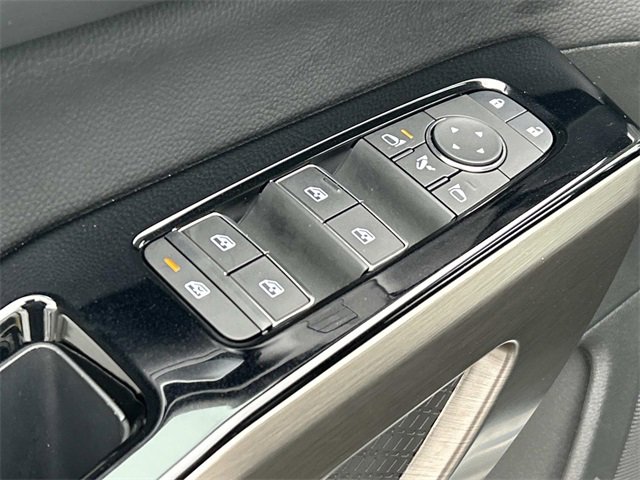 Used 2025 Nissan Pathfinder Platinum w/ Cargo Package image 16