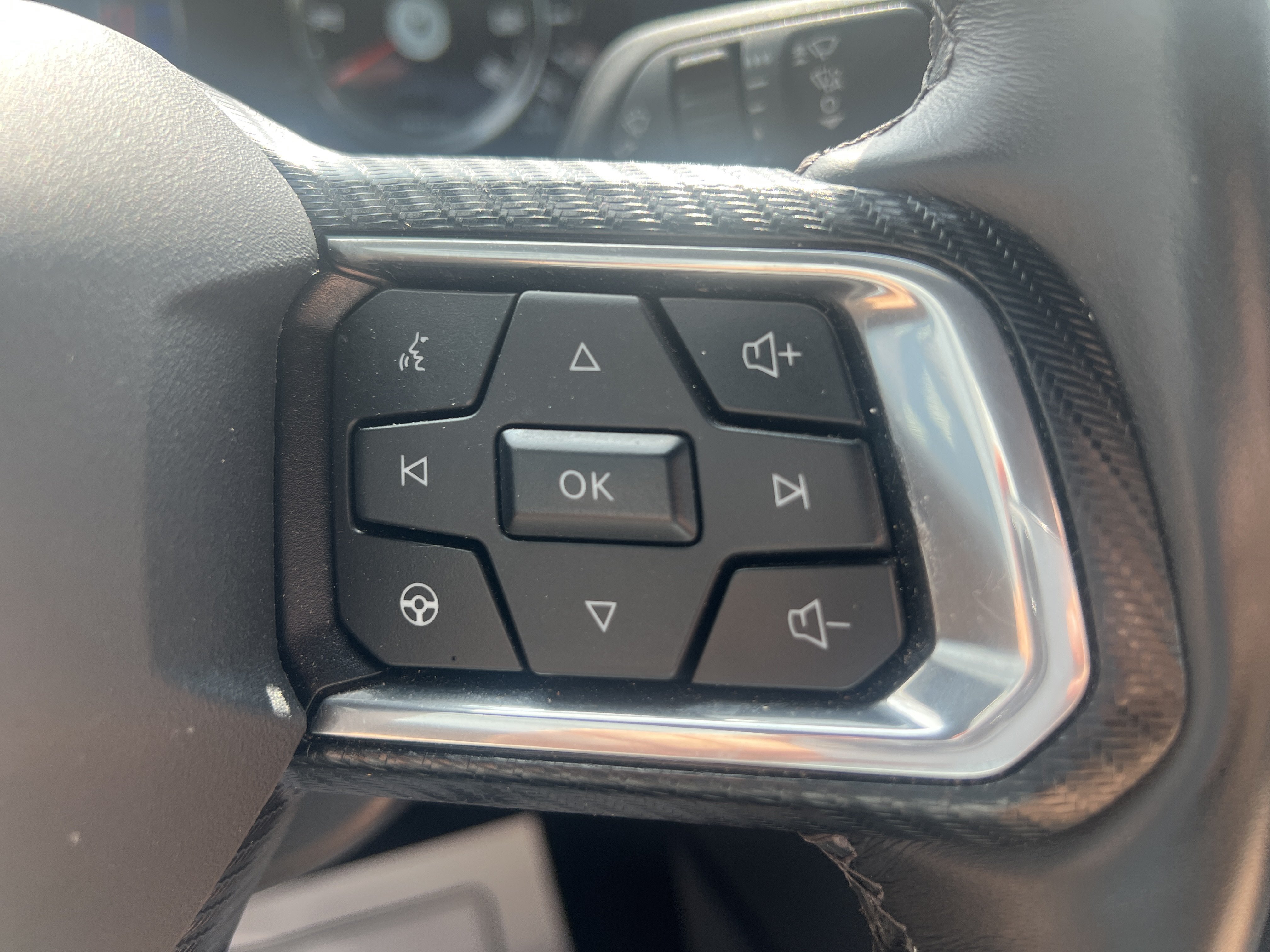 Used 2025 Ford Mustang Premium RWD image 19