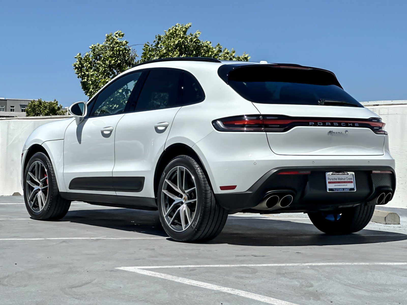 Used 2024 Porsche Macan S AWD/4WD image 3