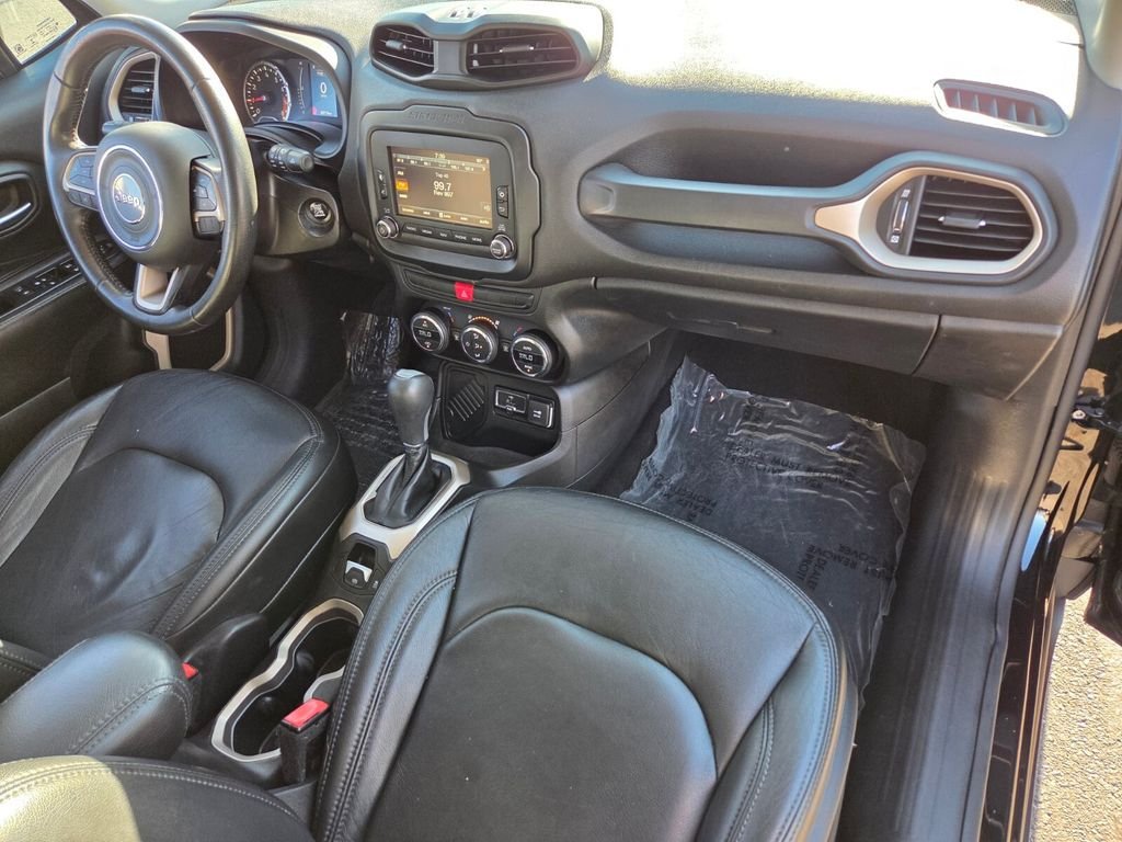 Used 2015 Jeep Renegade Latitude w/ Popular Equipment Group FWD image 20