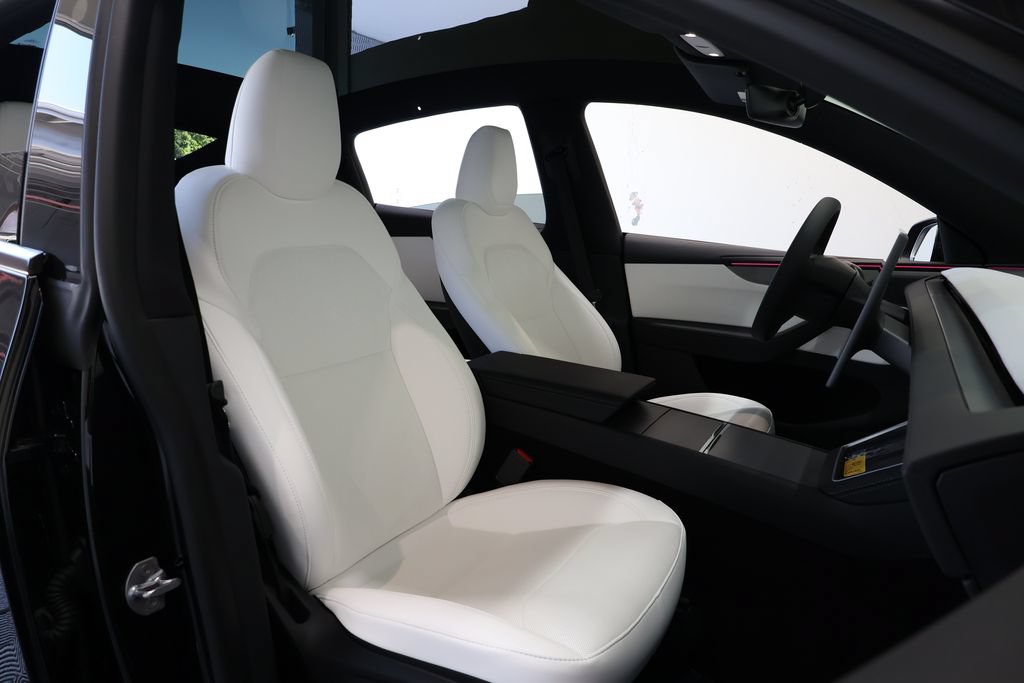 Used 2026 Tesla Model Y 2WD image 22