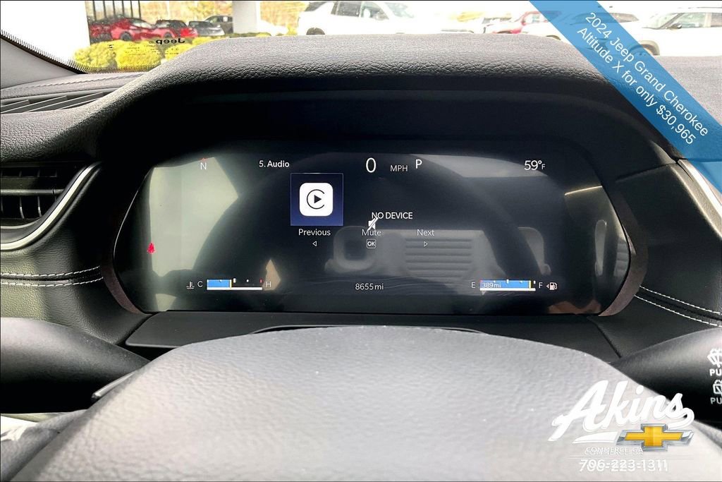 Used 2024 Jeep Grand Cherokee Altitude image 11