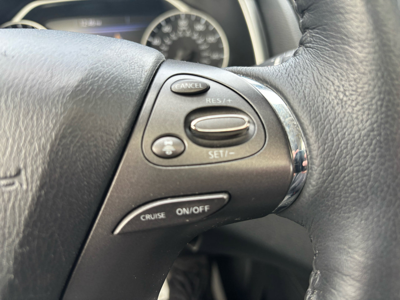 Used 2023 Nissan Murano SL w/ SL Moonroof Package image 18