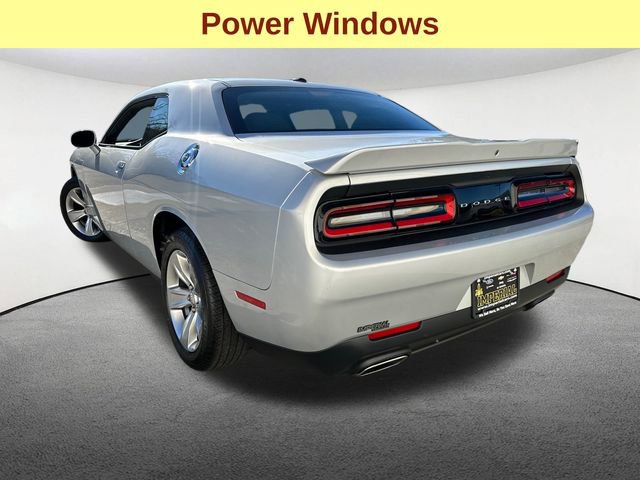 Used 2022 Dodge Challenger SXT image 10
