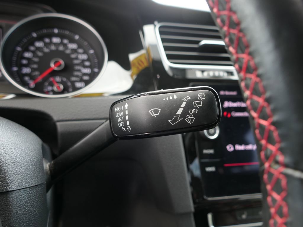 Used 2018 Volkswagen GTI SE image 14
