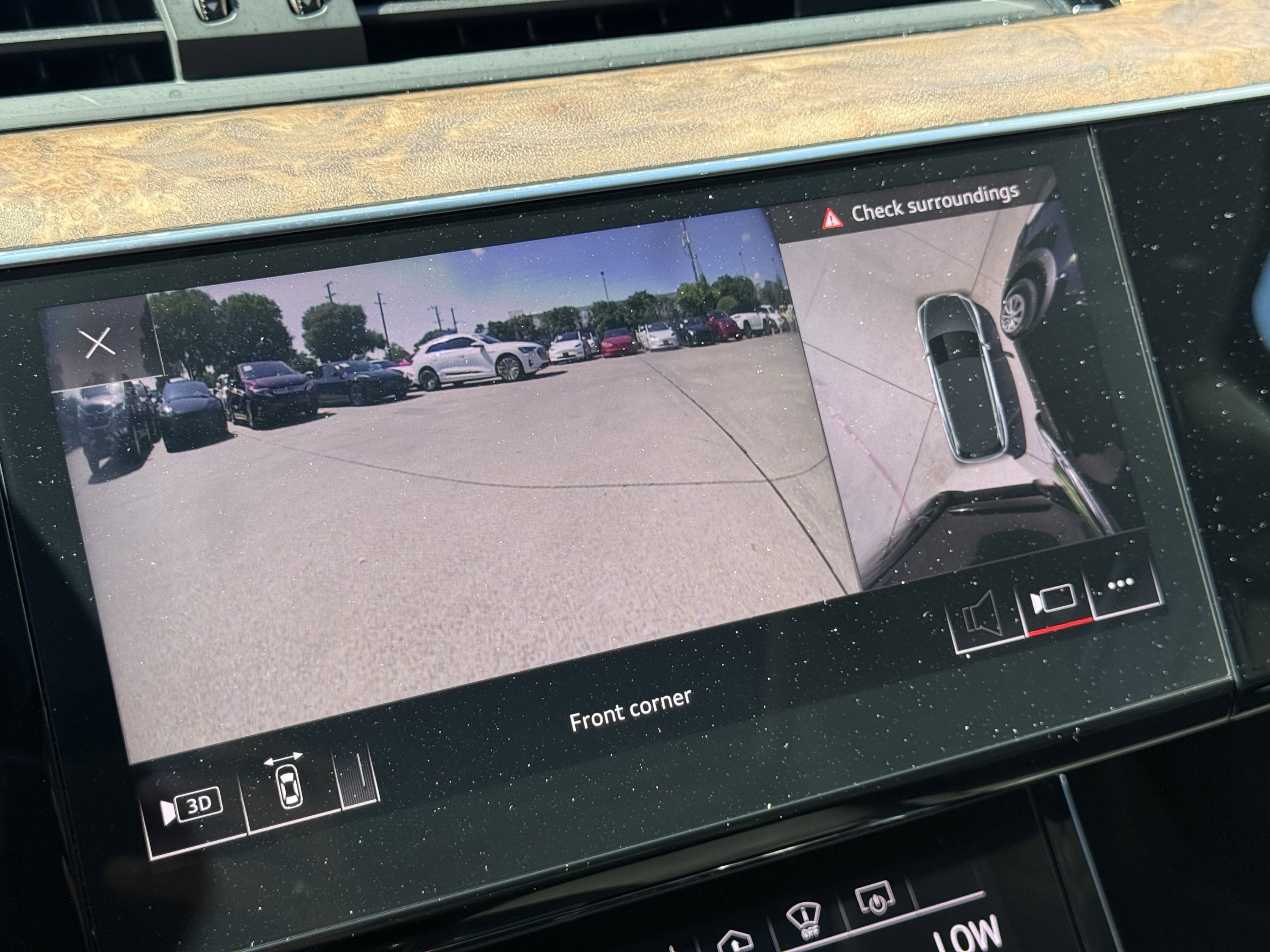 Used 2019 Audi e-tron Prestige w/ Prestige Package image 84