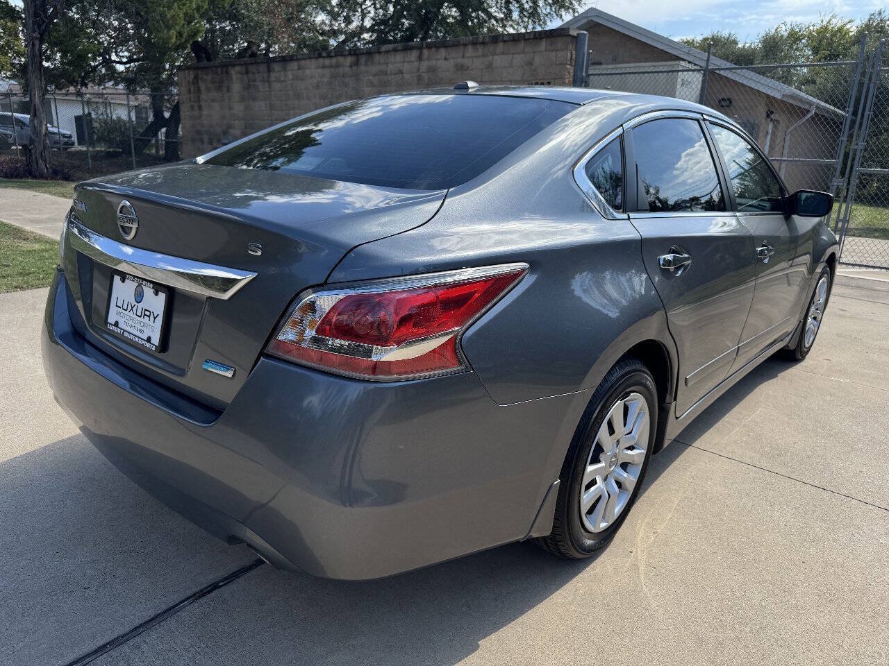 Used 2014 Nissan Altima 2.5 S w/ Display Audio Package FWD image 12
