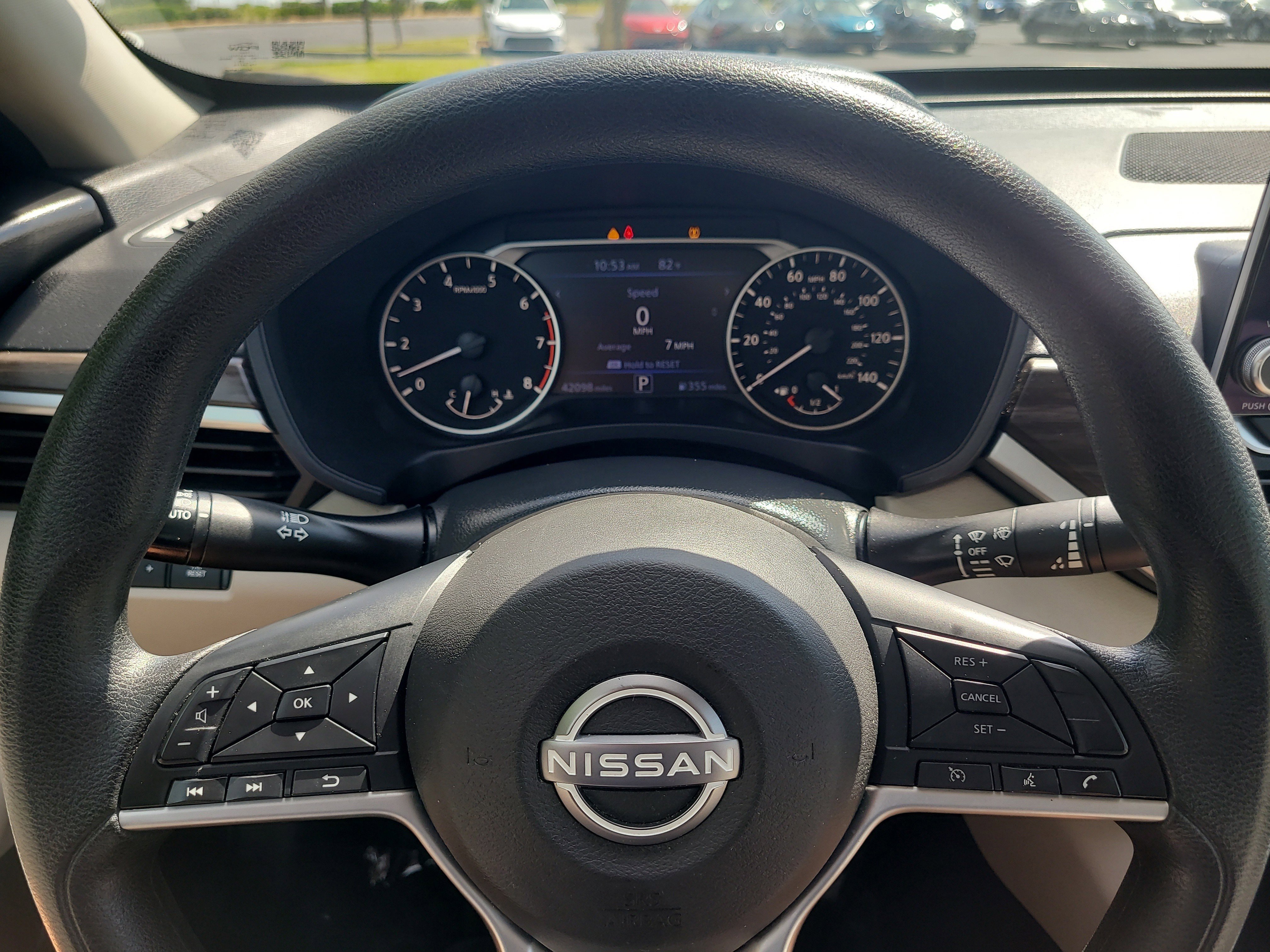 Used 2025 Nissan Altima 2.5 SV FWD image 29