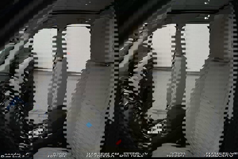 Used 2021 Land Rover Discovery Sport SE R-Dynamic image 15