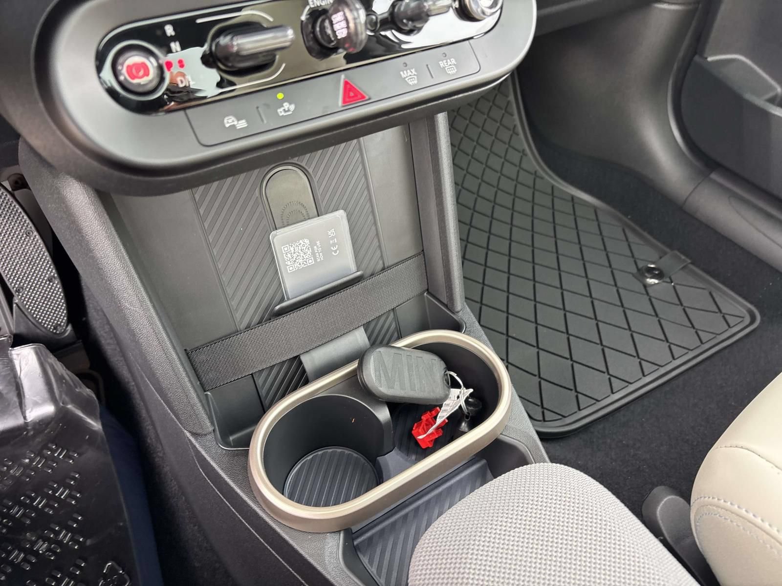 New 2026 MINI Cooper 2-Door Hardtop FWD image 23