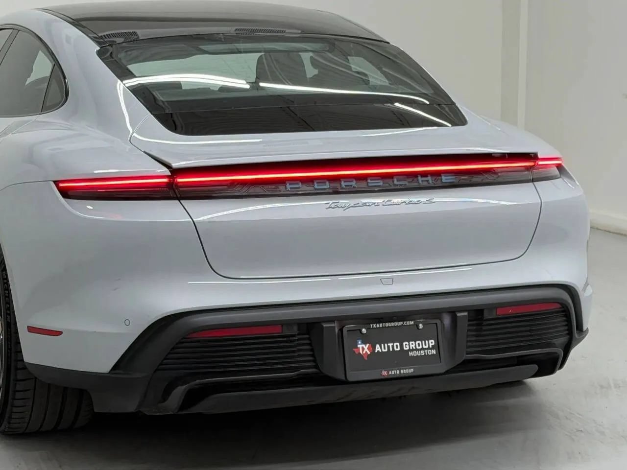 Used 2021 Porsche Taycan Turbo S AWD/4WD image 40