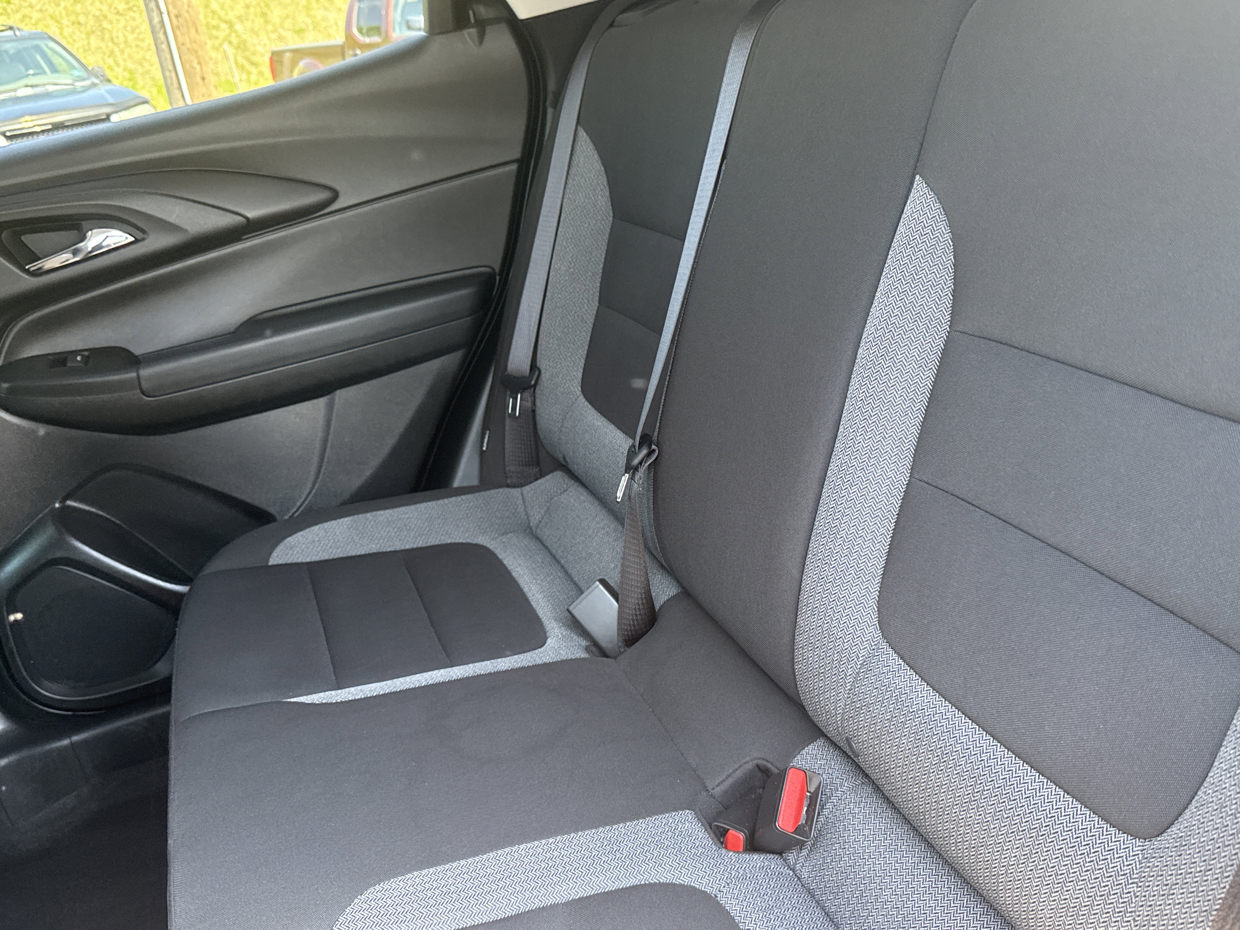 Used 2025 Chevrolet TrailBlazer LT AWD/4WD image 13