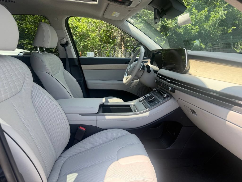 Used 2024 Hyundai Palisade Limited AWD/4WD image 8