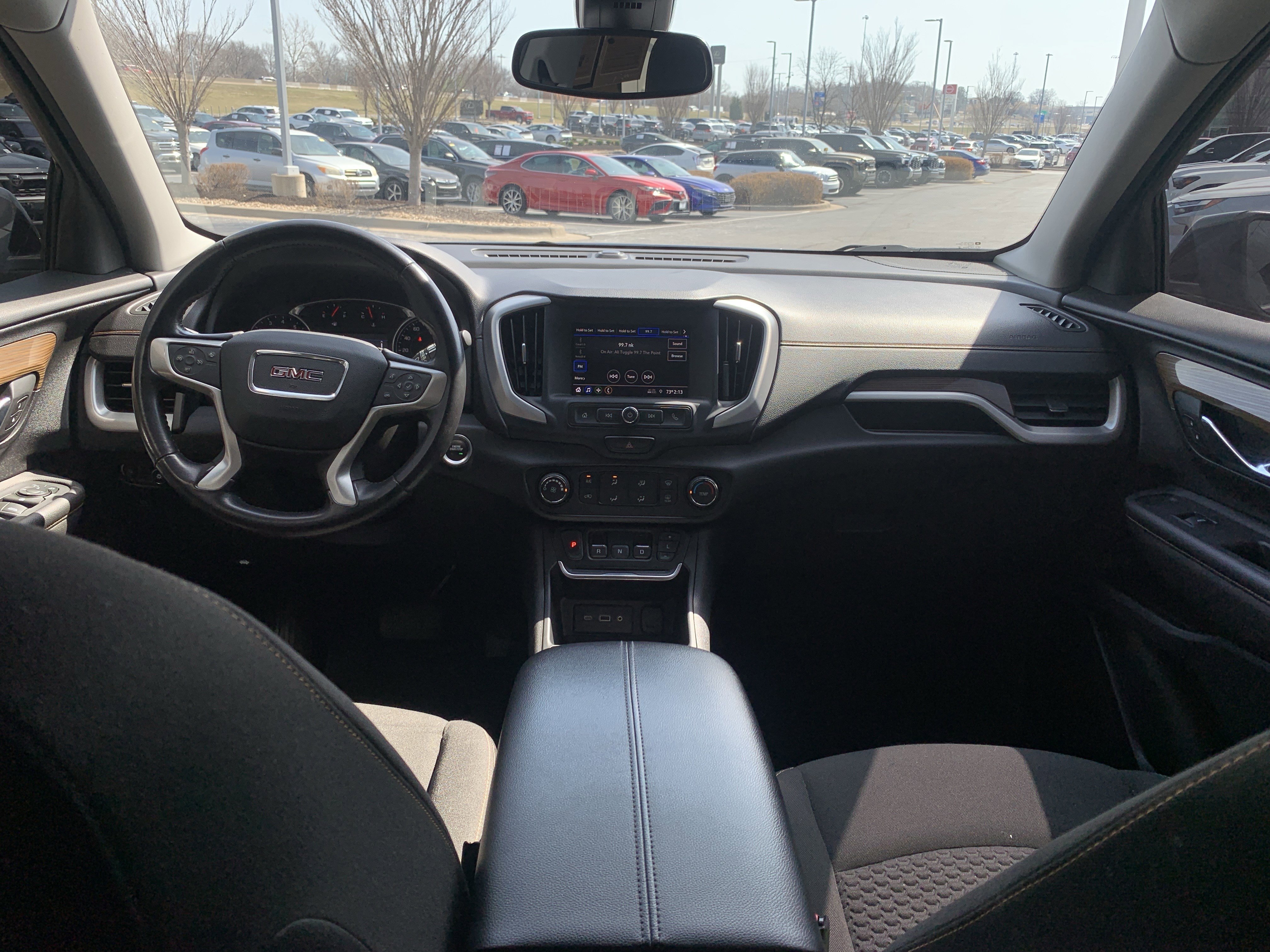 Used 2021 GMC Terrain SLE w/ Elevation Edition image 23