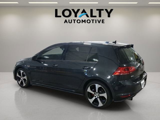 Used 2016 Volkswagen Golf 4-Door image 3