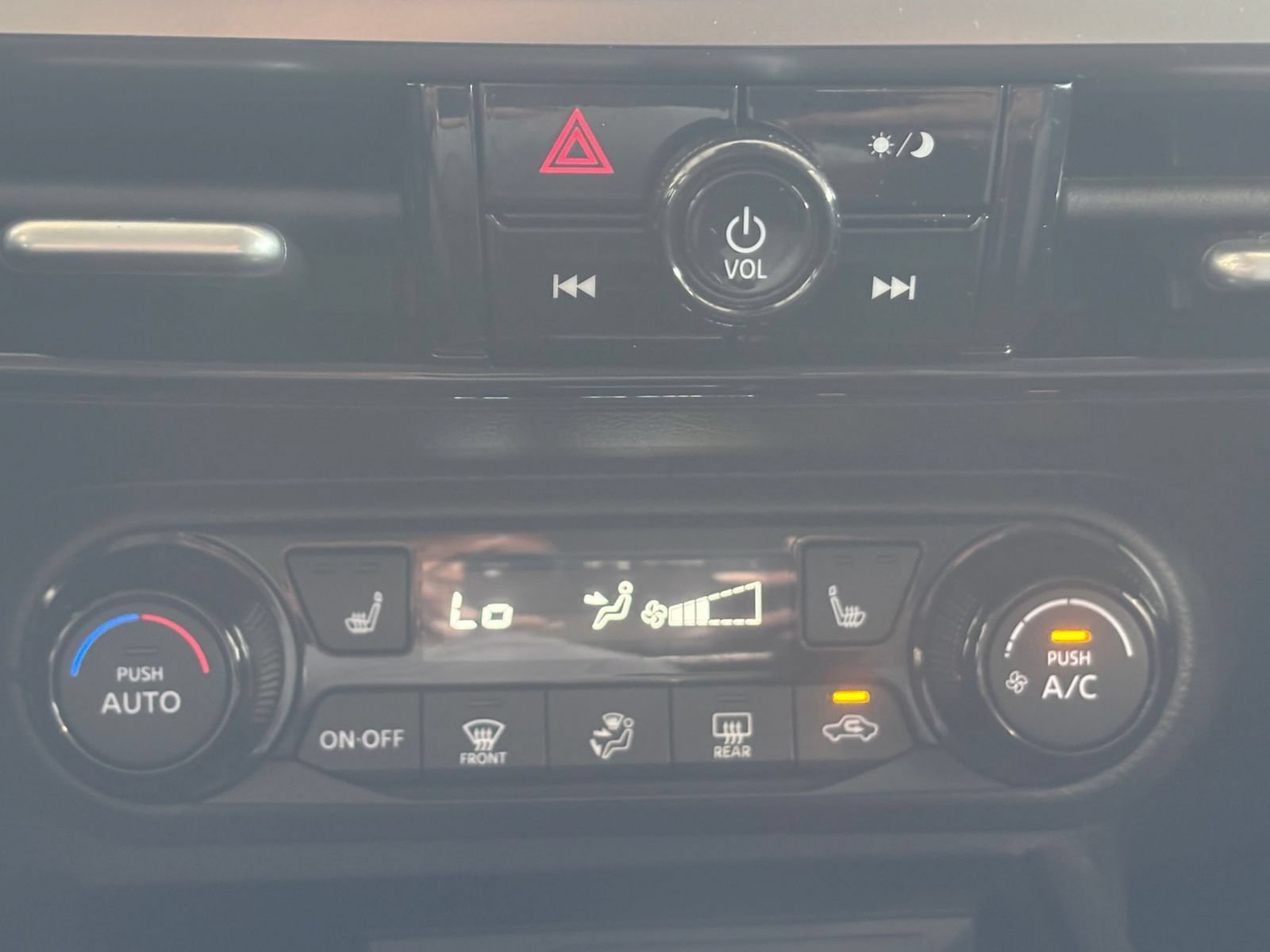 Used 2026 Nissan Kicks SV w/ Cold Weather Package AWD/4WD image 16