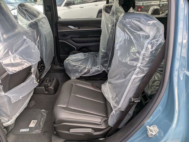 New 2026 Jeep Grand Cherokee L Limited image 13