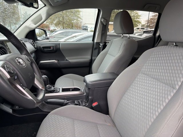 Used 2022 Toyota Tacoma SR5 w/ Technology Package image 24