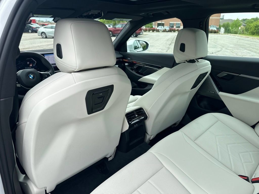 New 2026 BMW 530i xDrive w/ Premium Package AWD/4WD image 22