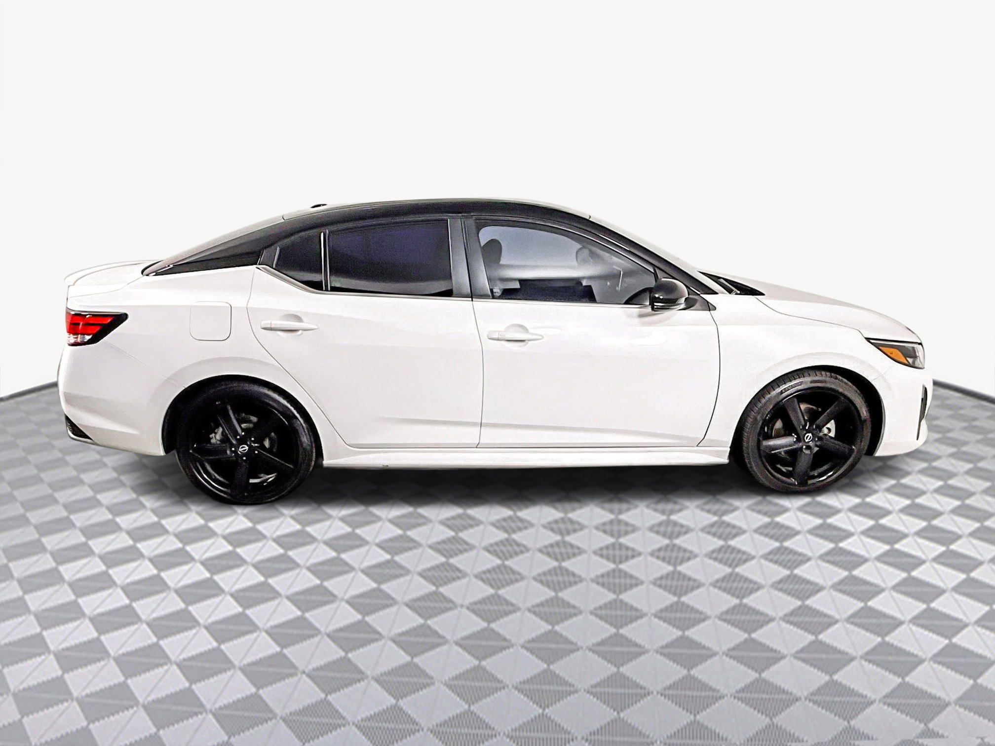 Used 2024 Nissan Sentra SR image 11