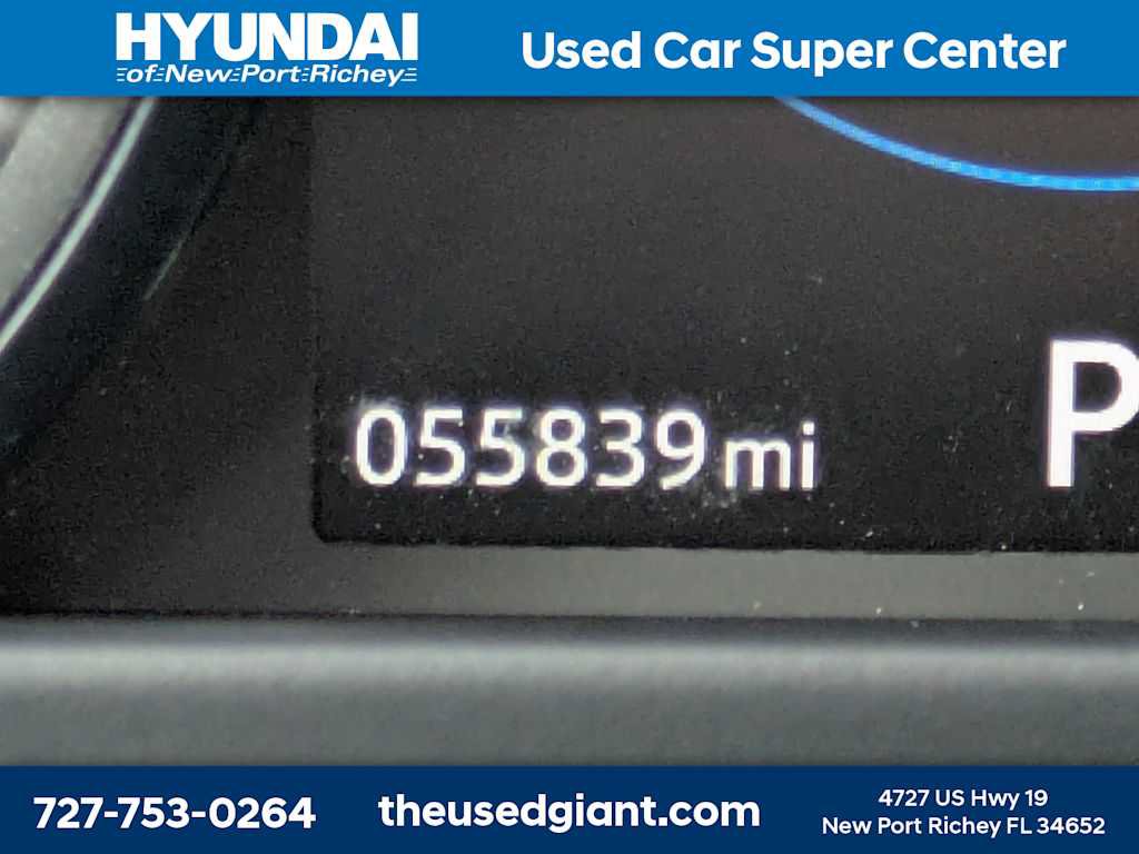 Used 2017 Jaguar XF RWD image 39