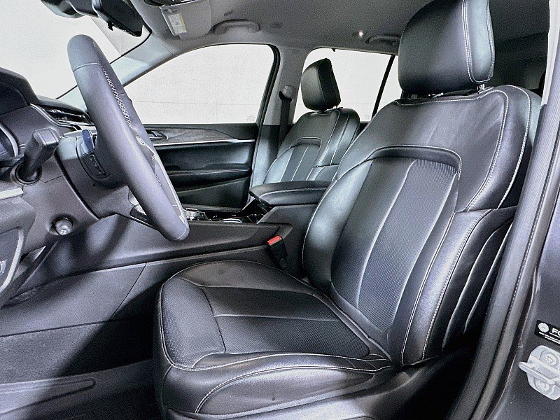 Used 2023 Jeep Grand Cherokee Limited w/ Luxury Tech Group II AWD/4WD image 11
