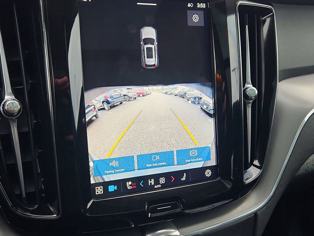 Used 2025 Volvo XC60 B5 Core image 16