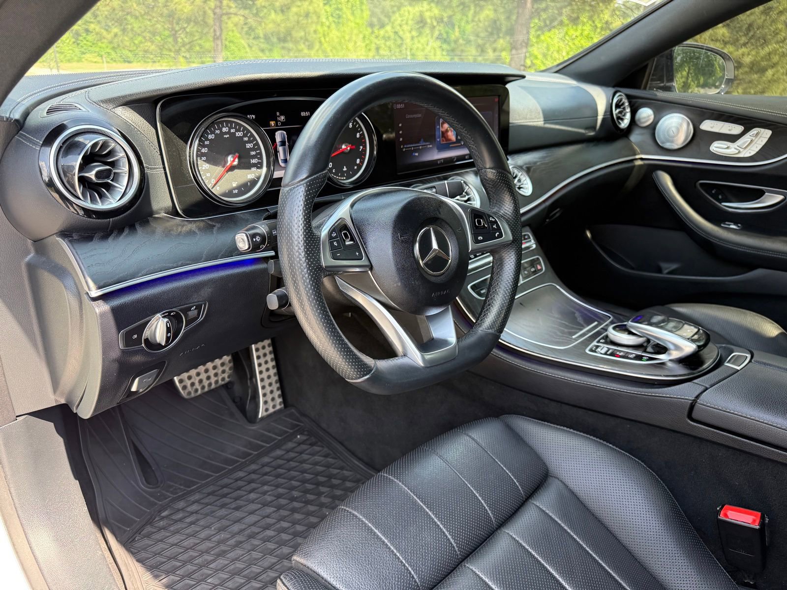 Used 2018 Mercedes-Benz E 400 4MATIC Coupe image 22