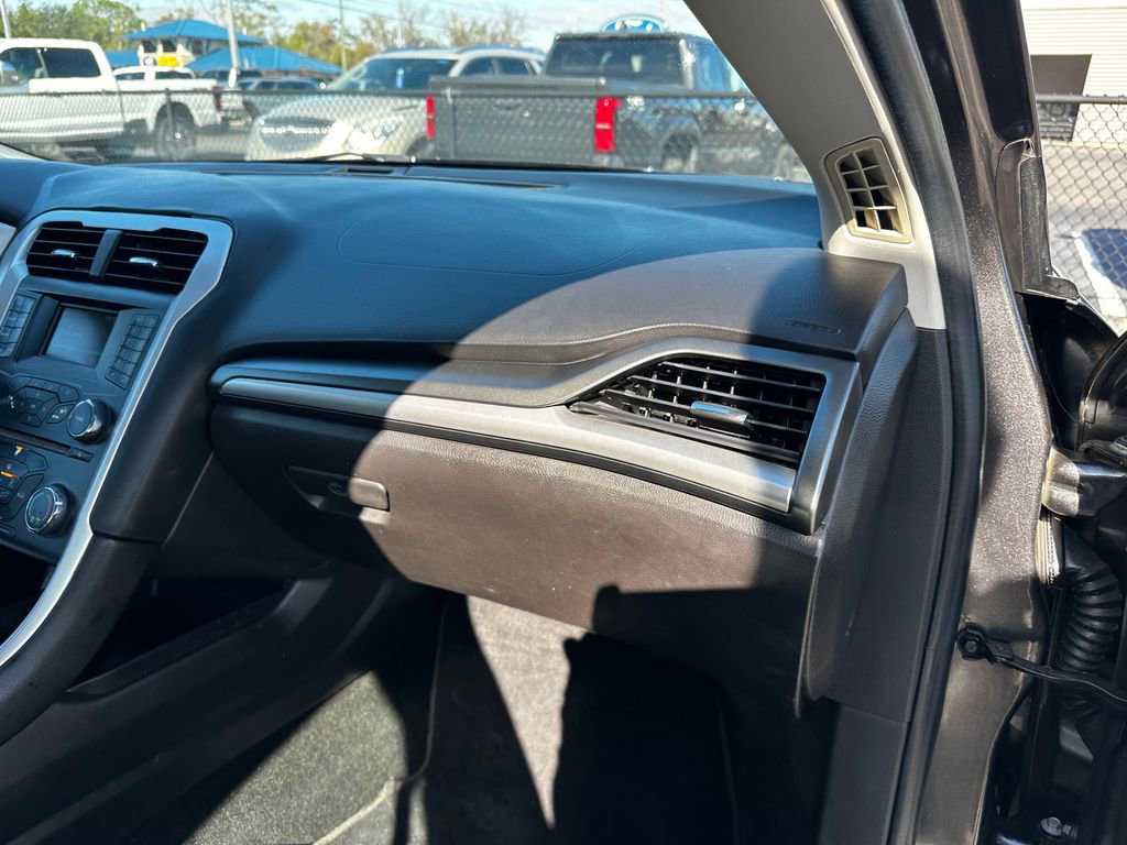 Used 2016 Ford Fusion S w/ Equipment Group 101A image 34