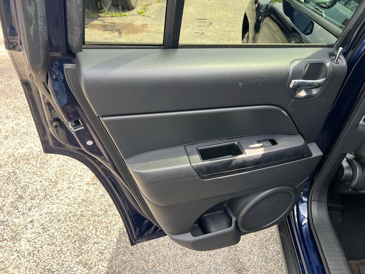 Used 2014 Jeep Compass Sport FWD image 12