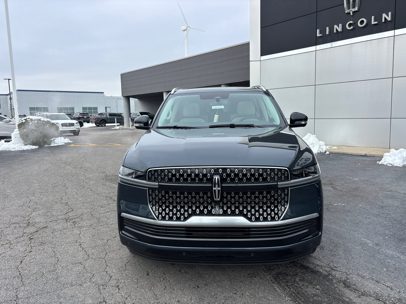 New 2025 Lincoln Navigator Reserve image 2