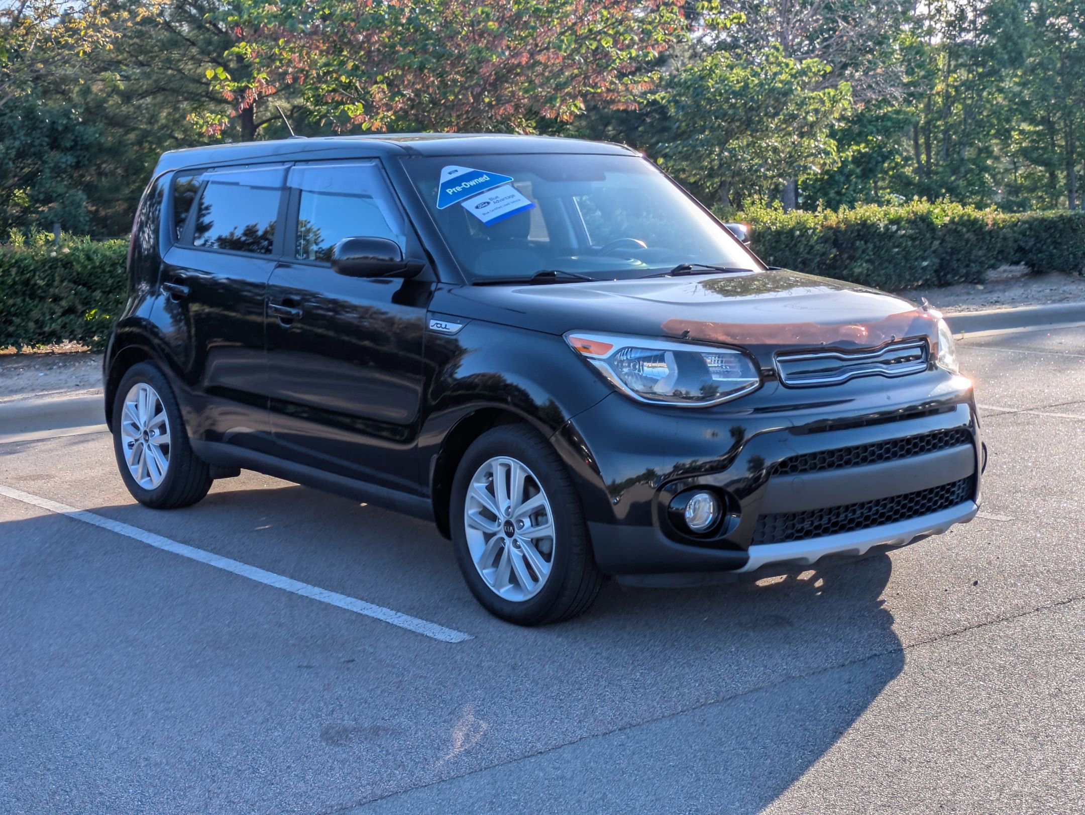 Used 2019 Kia Soul + w/ Audio Package FWD image 2