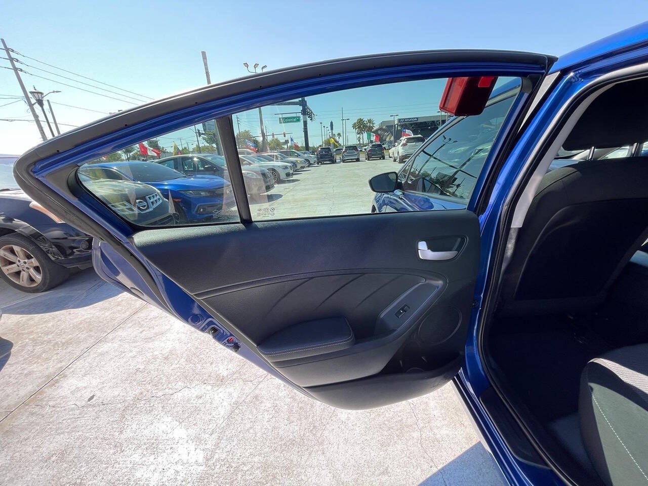 Used 2018 Kia Forte LX FWD image 5