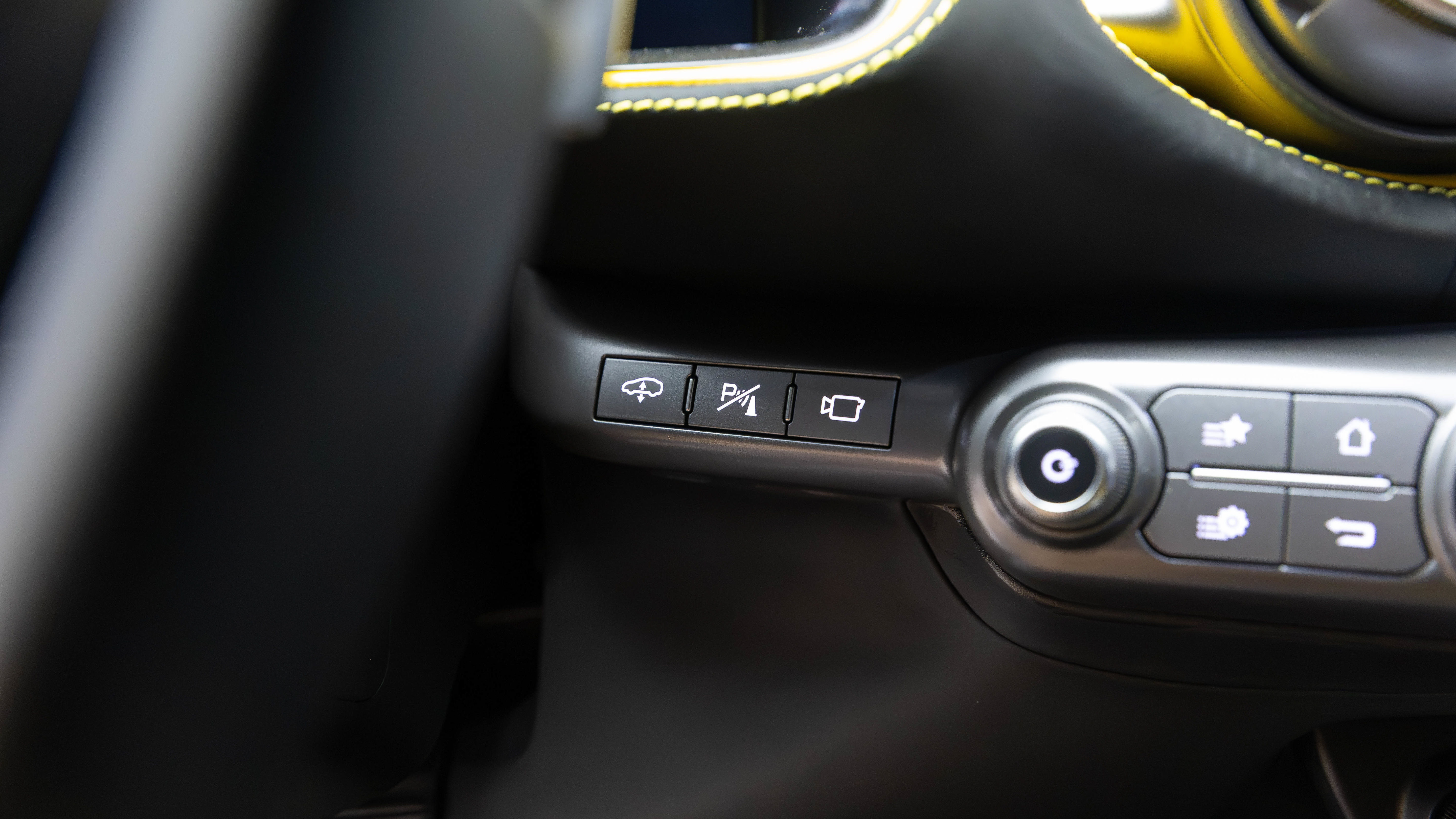 Used 2020 Ferrari 812 Superfast RWD image 34
