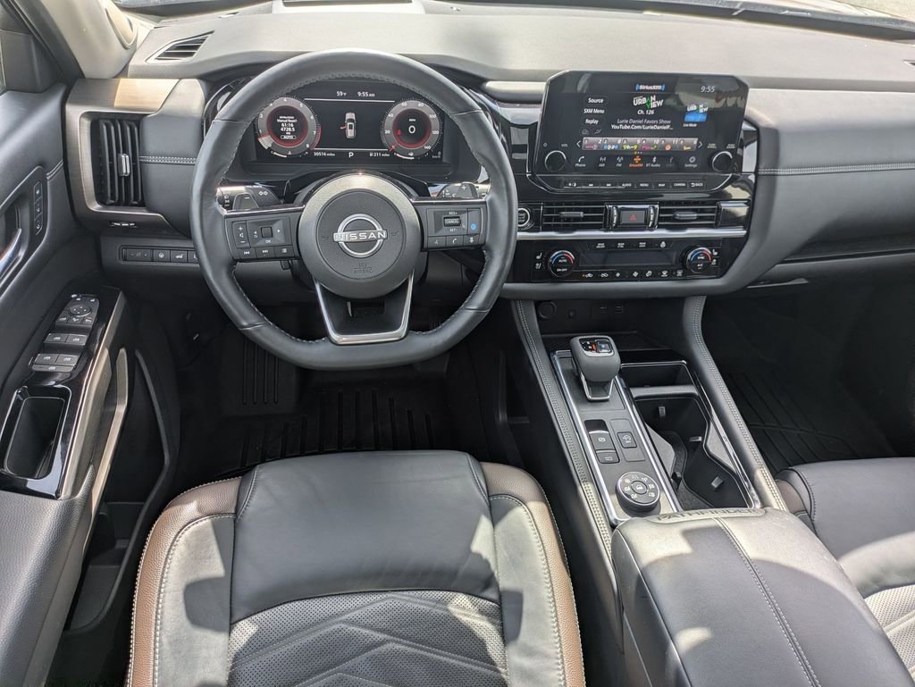 Used 2023 Nissan Pathfinder Platinum image 26