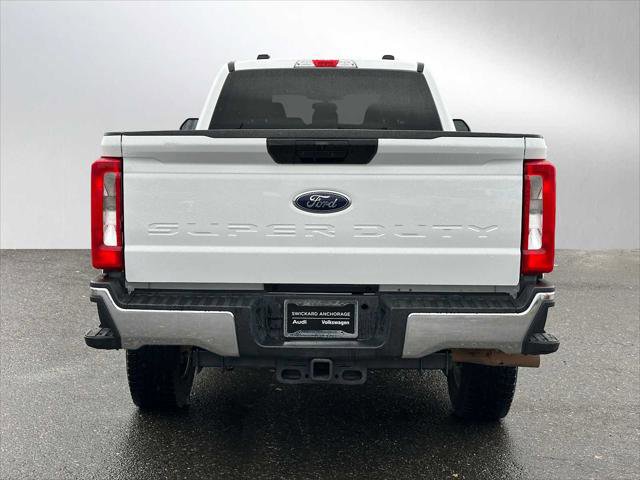 Used 2023 Ford F350 XLT image 4