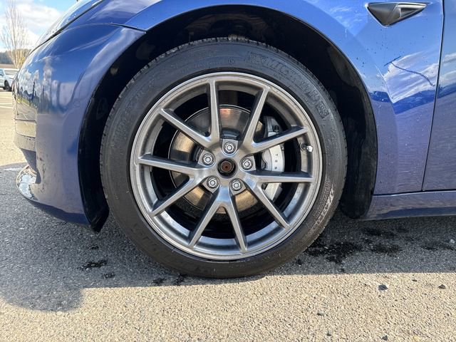 Used 2022 Tesla Model 3 Long Range image 33