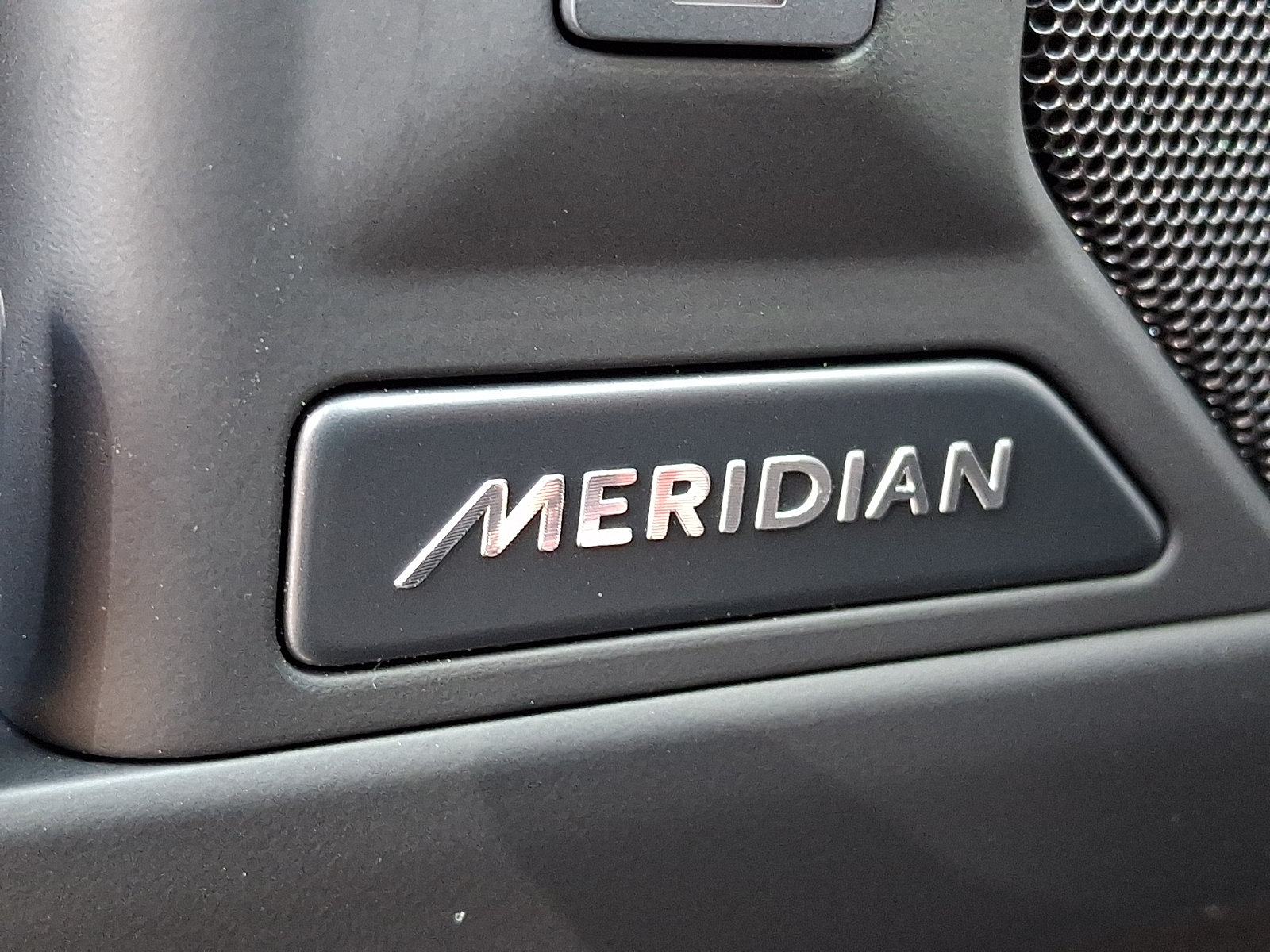 New 2026 Land Rover Defender 110 S AWD/4WD image 21