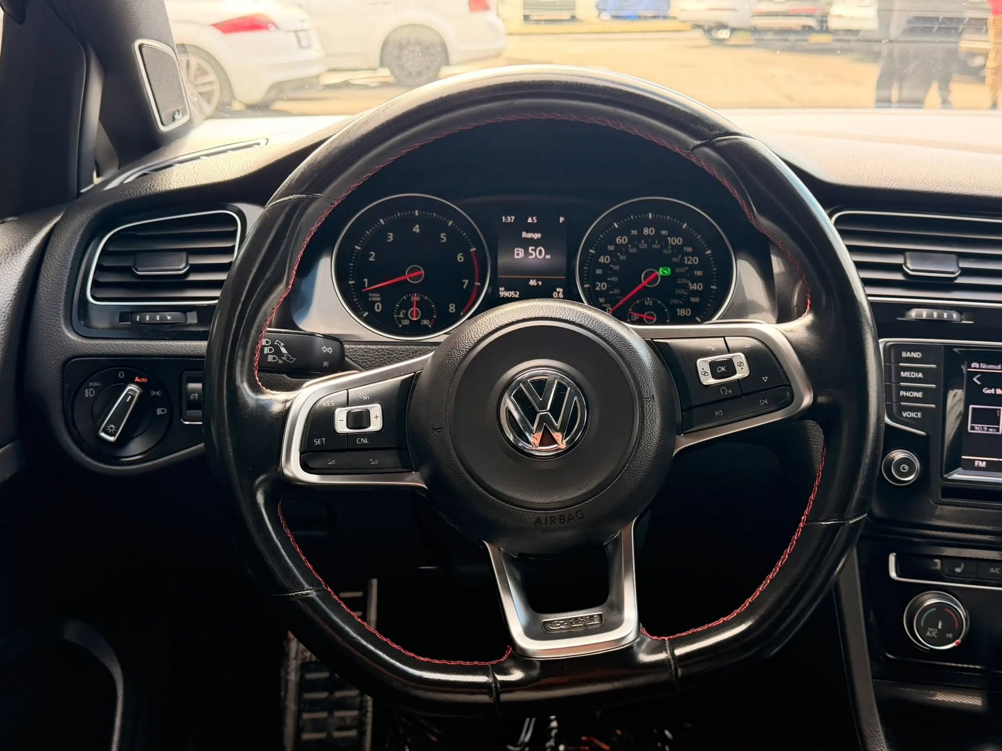 Used 2015 Volkswagen GTI SE w/ Lighting Package (SEL) FWD image 18
